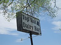 USA - Foyil OK - Top Hat Diner Sign (16 Apr 2009)